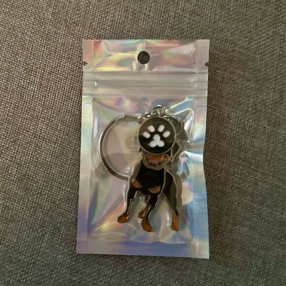 Rottweiler Dog Keychain - Picture 2 of 10